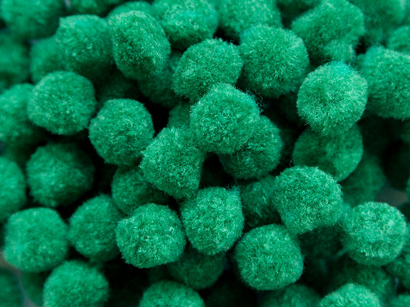 Помпоны (цв.тем.зеленый) 1см